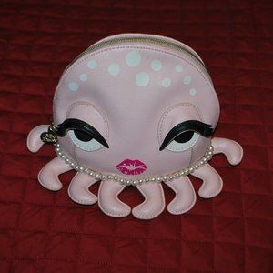 EUC Betsey Johnson "I Wanna Hold Your Hand, Hand, Hand" Zippered Bag